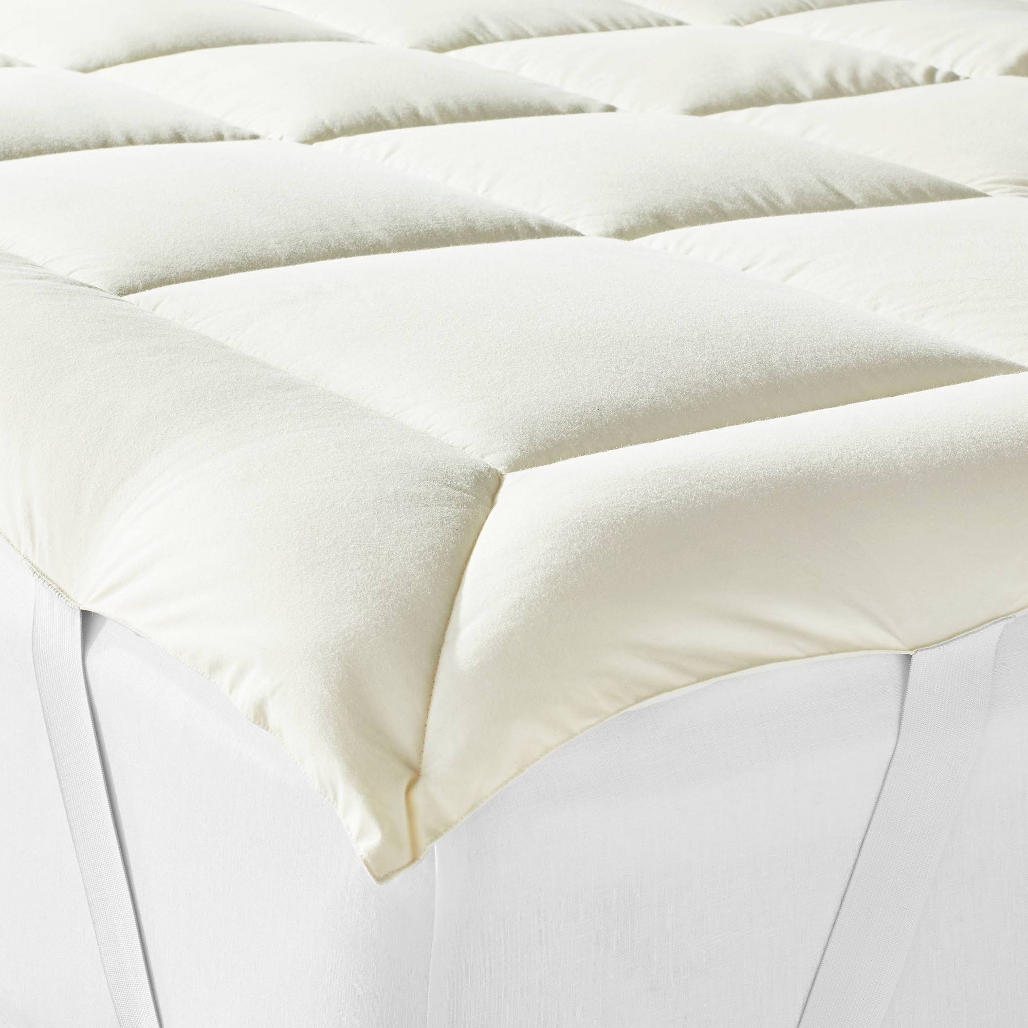 California King Wool Blend Mattress Topper N86451