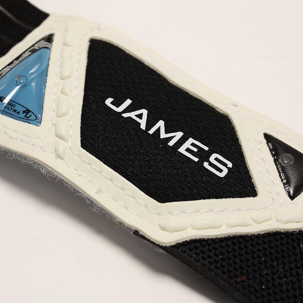 White 7 Goalkeeper Gloves B796
