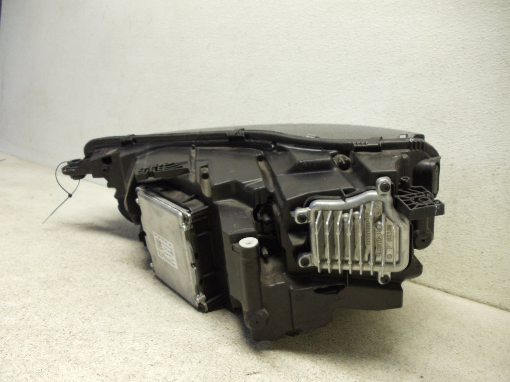 Passenger Xenon Head Light Assembly B7106