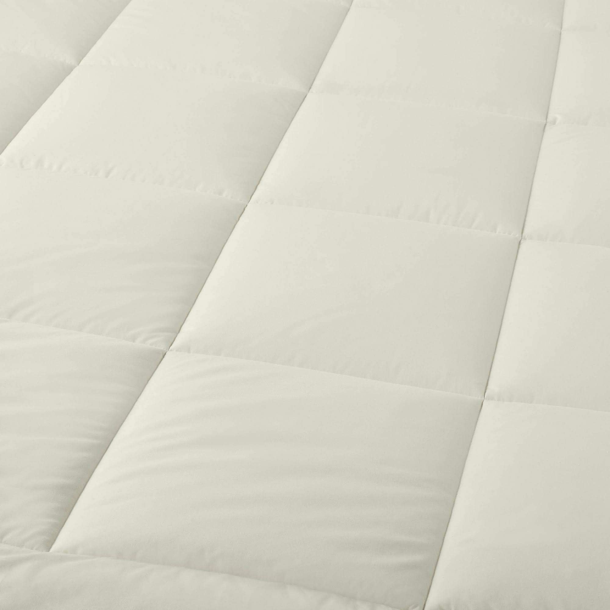 California King Wool Blend Mattress Topper N86451