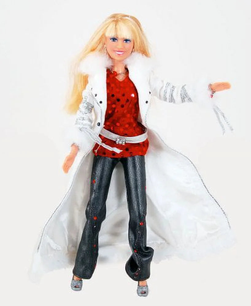 Singing Holiday Collectible Doll P9114