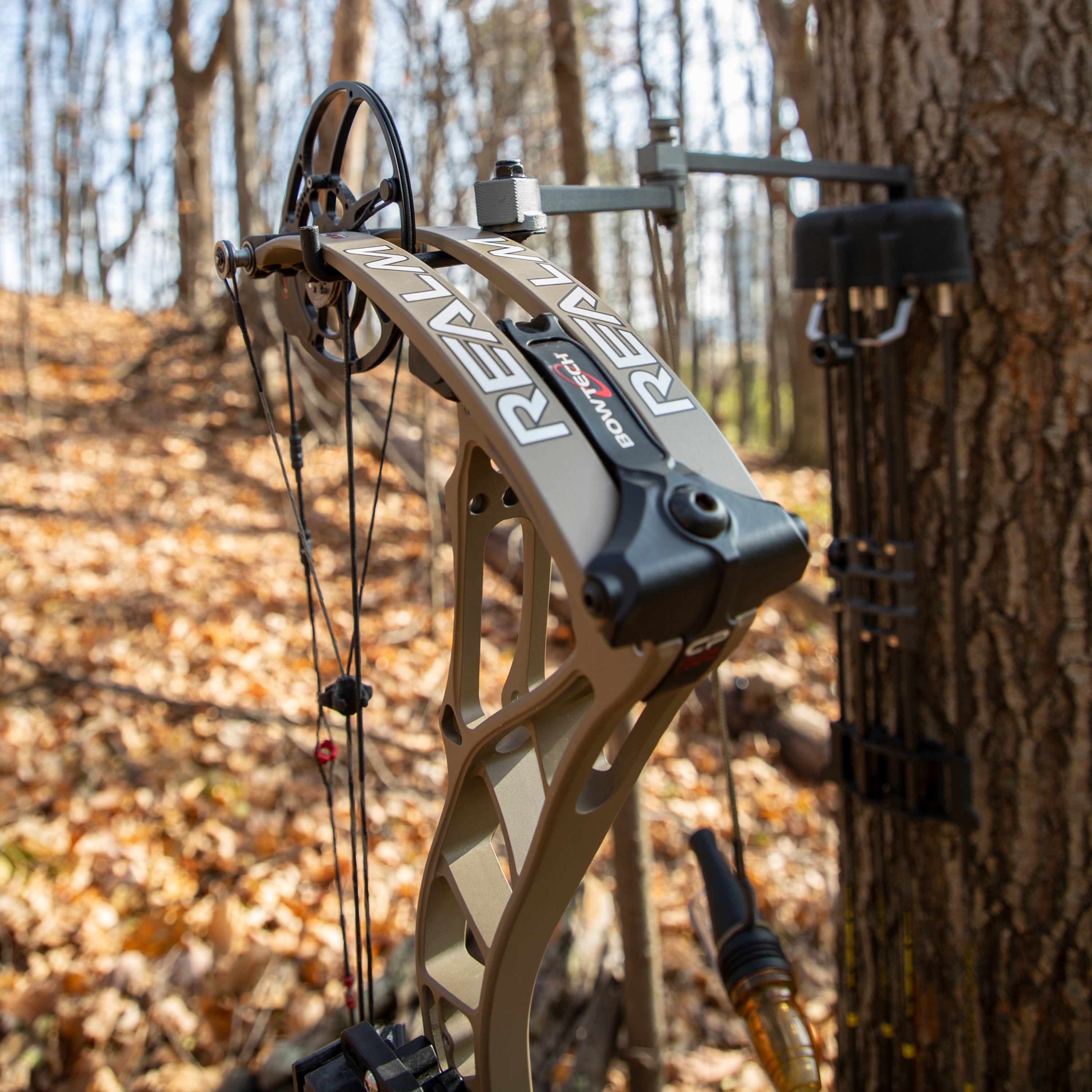 Bow Hanger Gear Hanger X3299