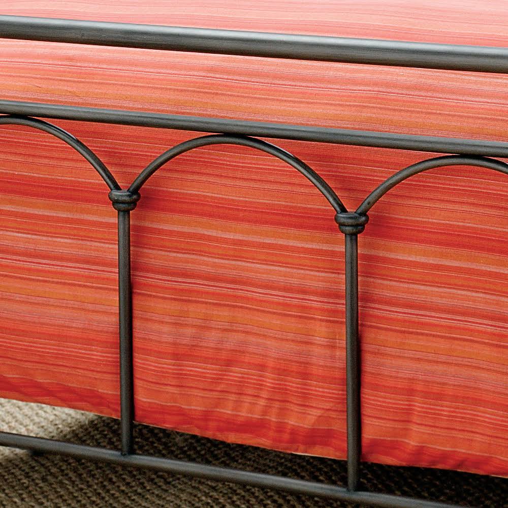 Queen Headboard E2863