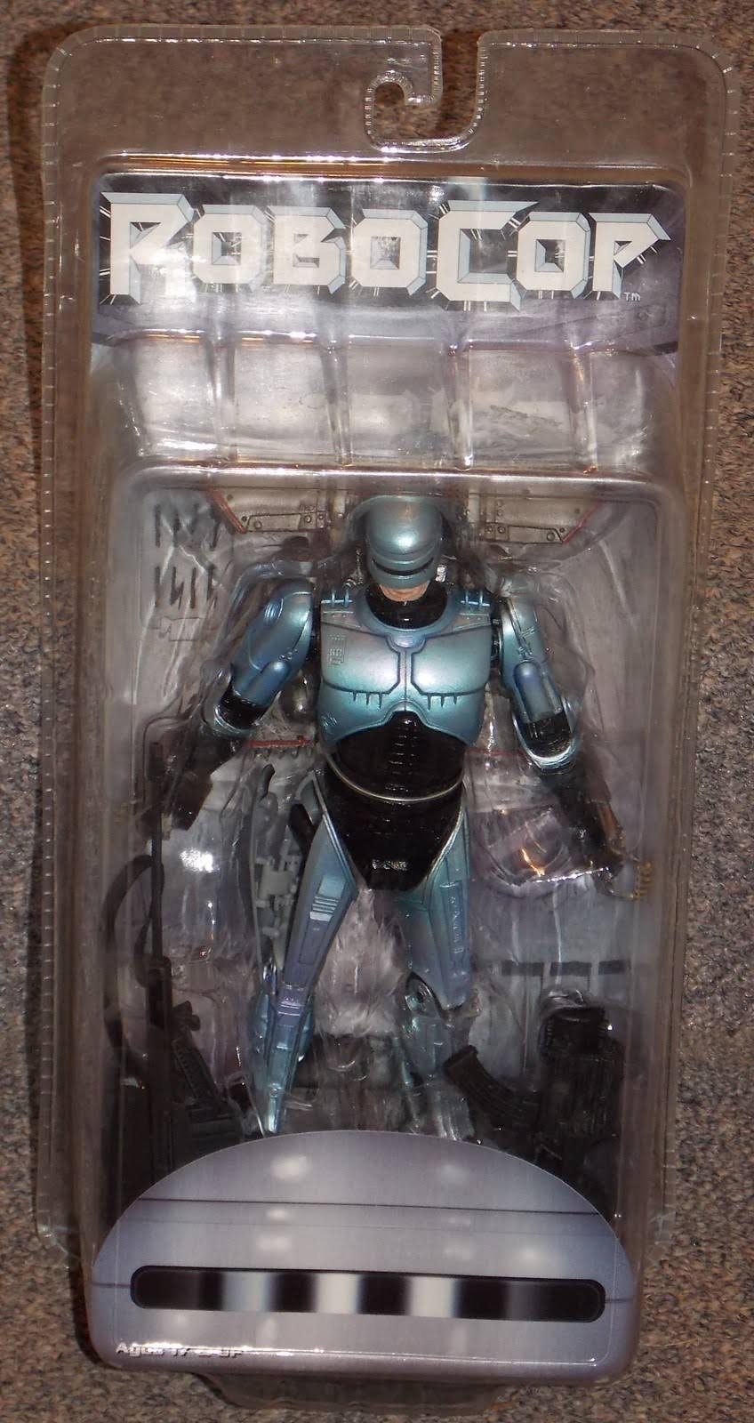 7x22 Ultra Deluxe Figure with Jetpack and Assault Cannon S26187