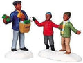 Christmas Village Figurine D4122