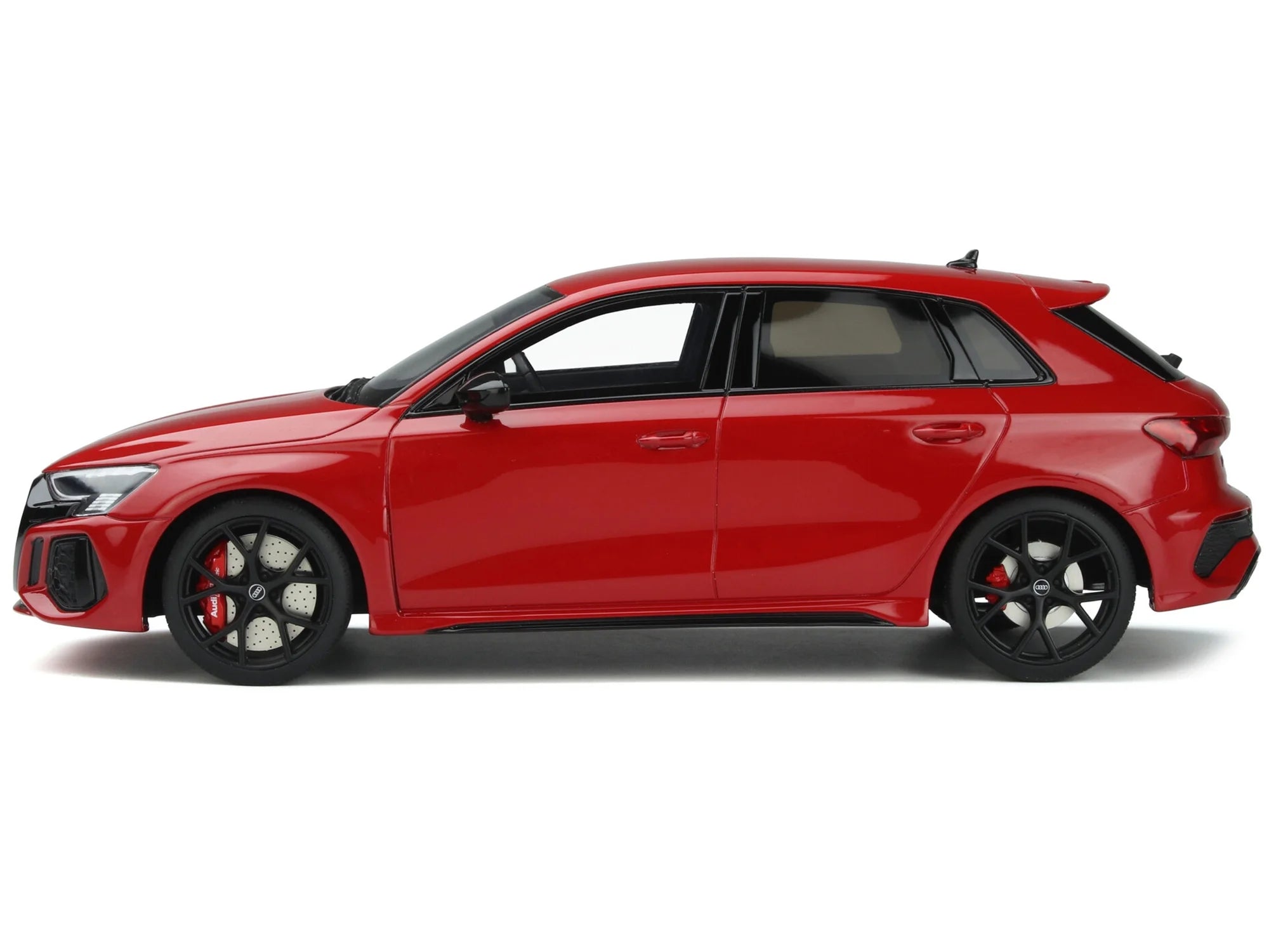 Red 1/18 Diecast Model Car R52644